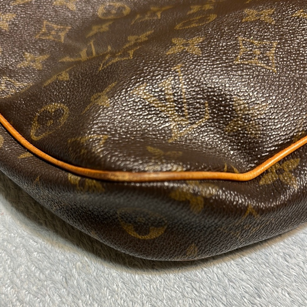 Louis Vuitton Brown and Tan Monogram Bag - Picture 10 of 10
